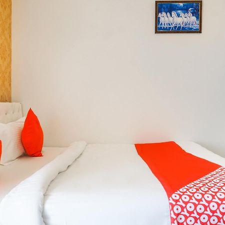 Phursungi Hotel O Nitya Executive מראה חיצוני תמונה