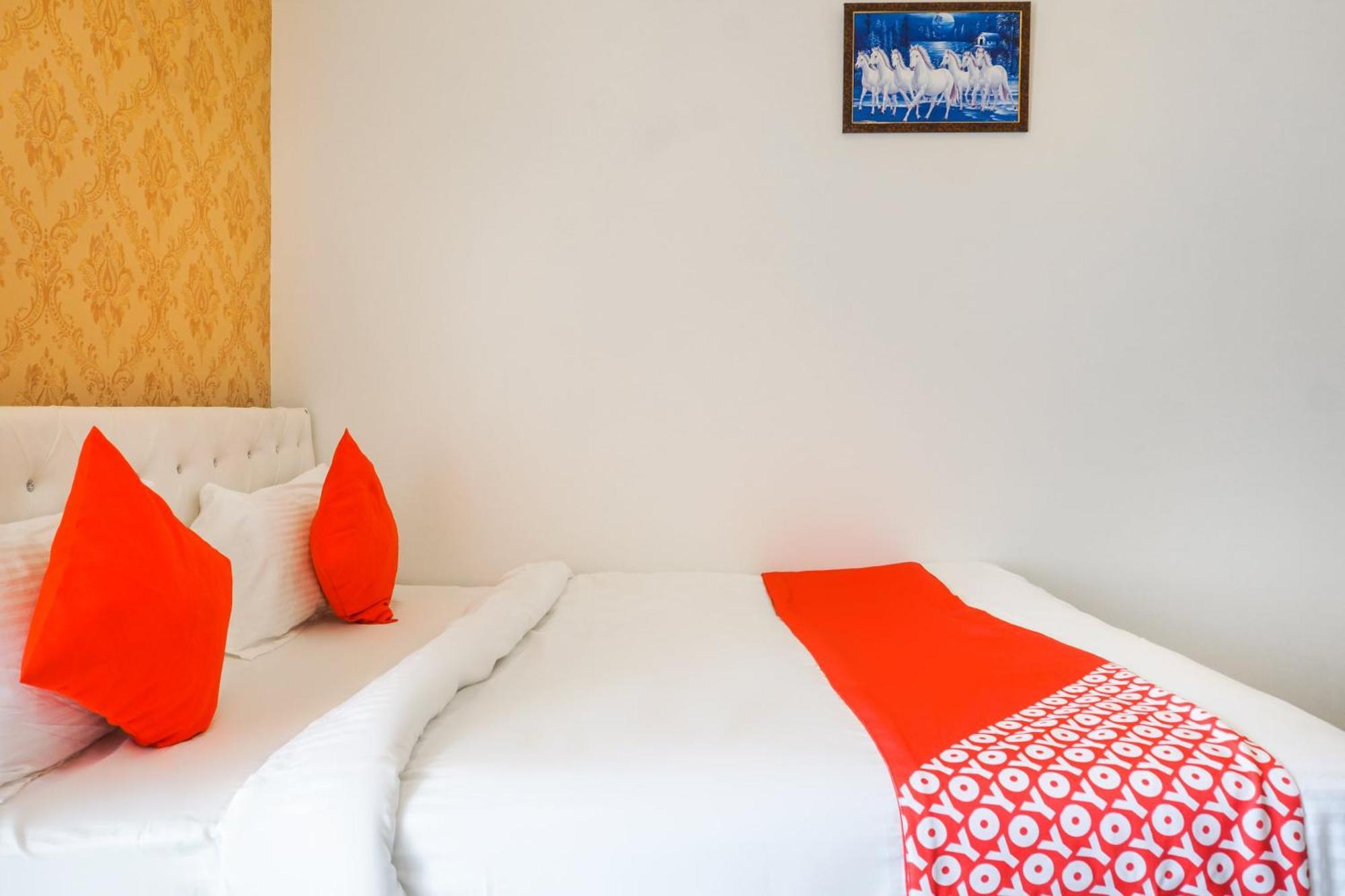 Phursungi Hotel O Nitya Executive מראה חיצוני תמונה