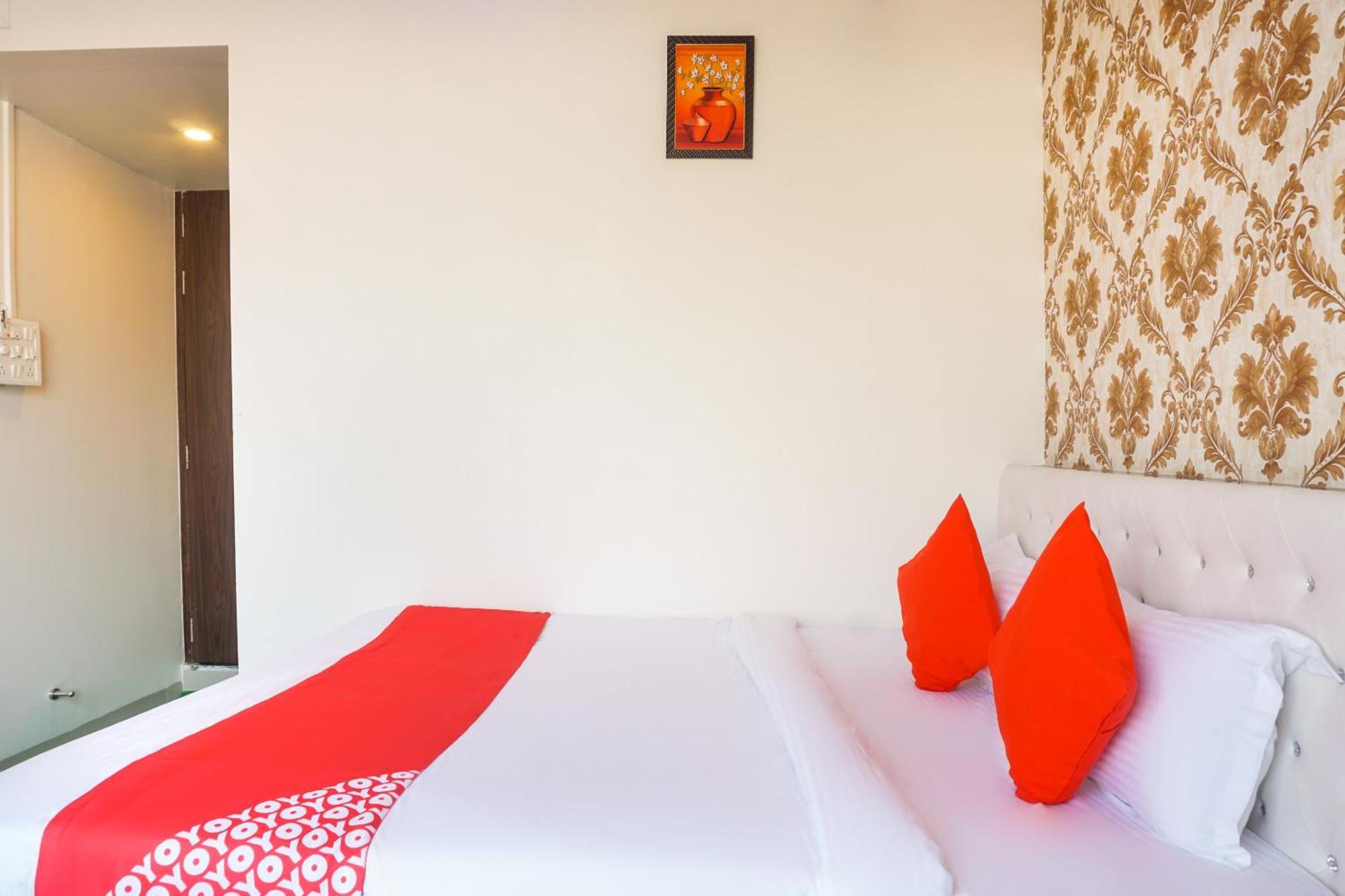 Phursungi Hotel O Nitya Executive מראה חיצוני תמונה